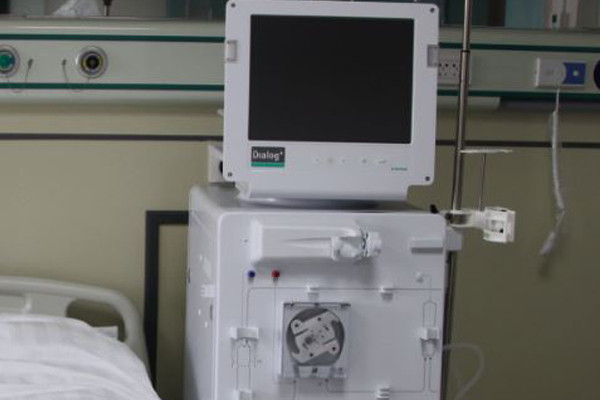 血液透析机